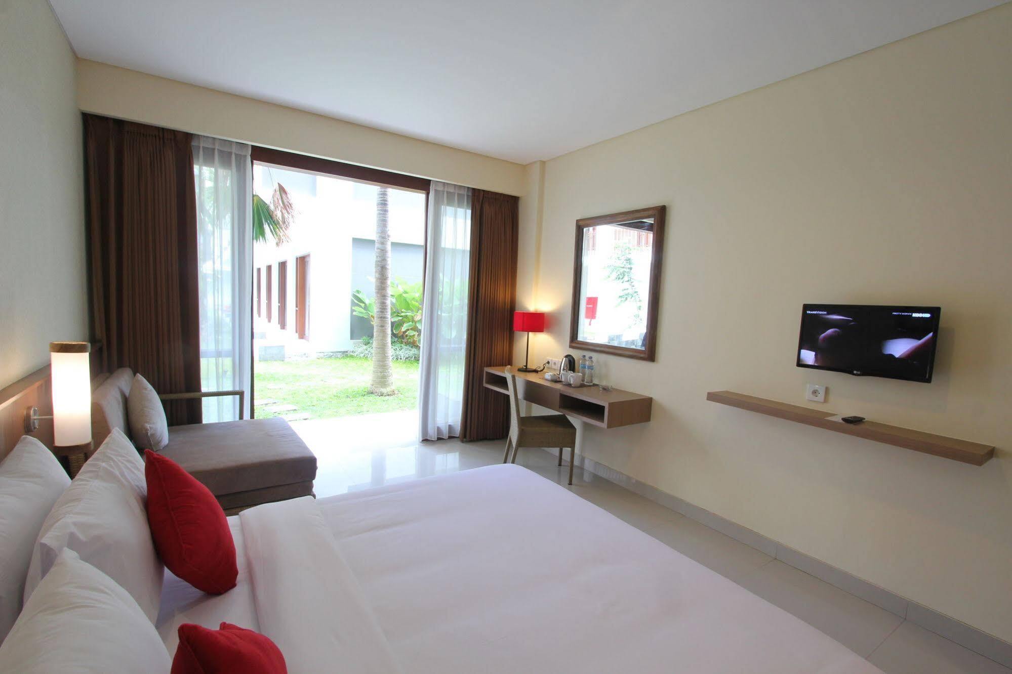 Grand La Walon Hotel Legian Exterior foto